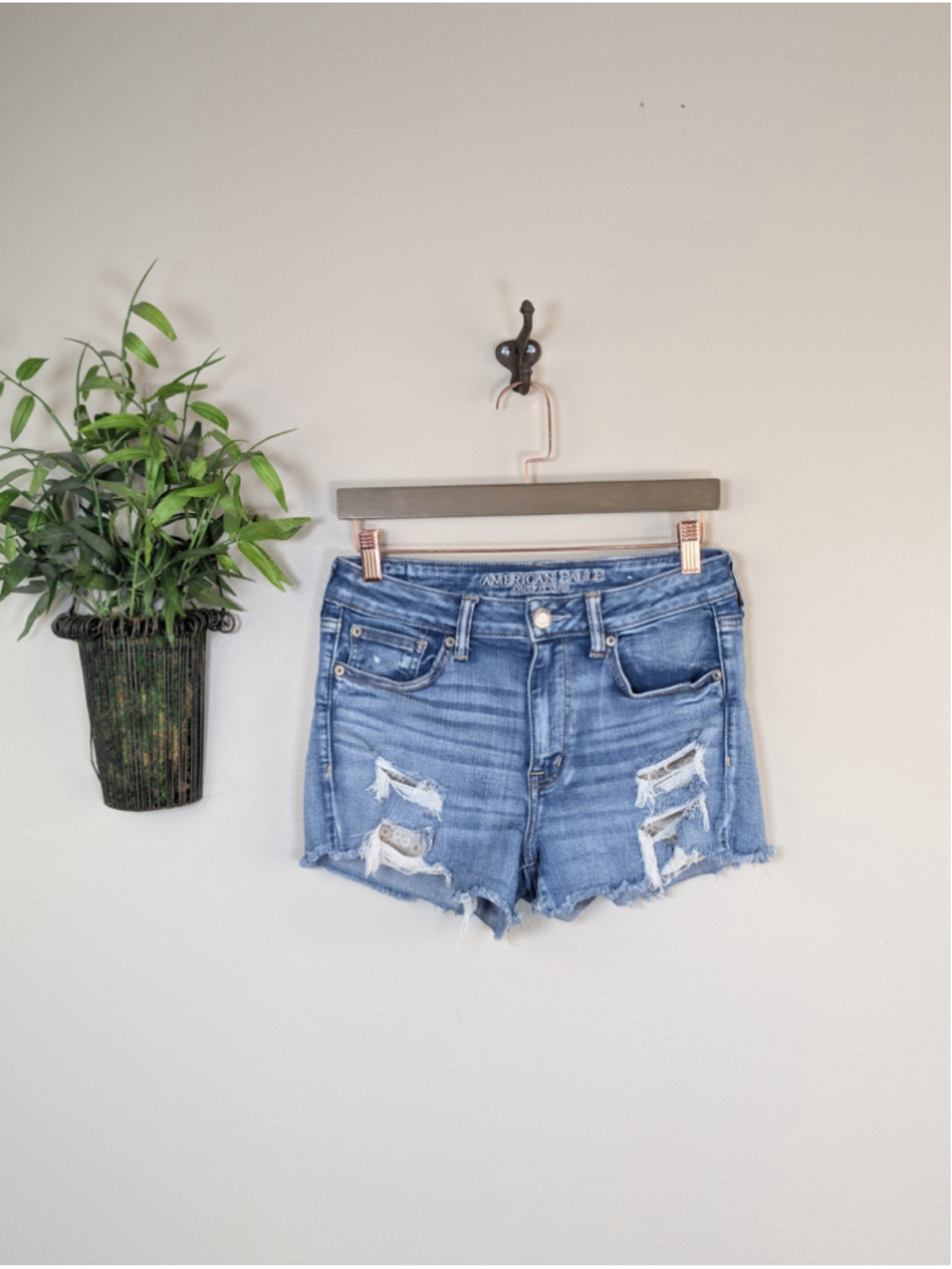 AE 8 Hi Rise Shortie Cutoff Jean Shorts Crochet Pockets Distressed Stretch Boho